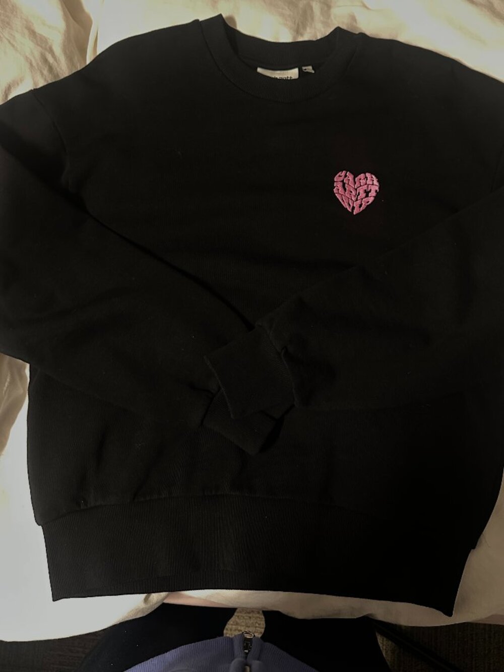 carhartt black sweatshirt new w/o tag